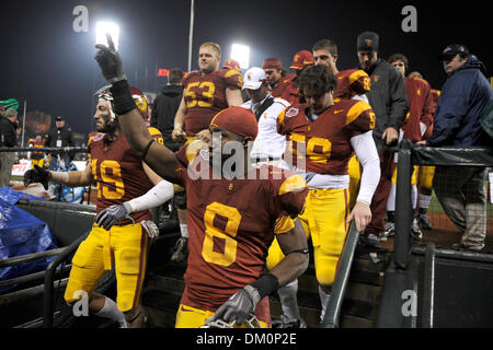 Dic. 26, 2009 - San Francisco, California, Stati Uniti - 26 dicembre 2009: Il Trojan lasciare il campo dopo aver vinto la Coppa di smeraldo 24-13 su Boston College di AT&T Park di San Francisco, CA. (Credito Immagine: © Matt Cohen/Southcreek globale/ZUMApress.com) Foto Stock