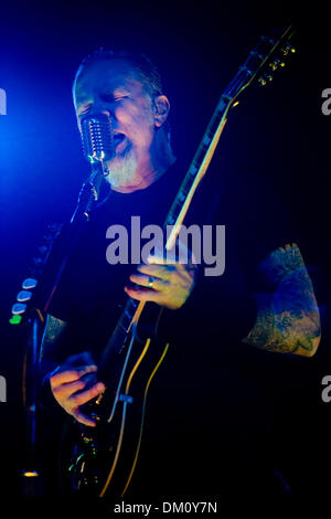 Nov. 25, 2009 - Toronto, Ontario, U.S - 26 Ottobre 2009: Metallica eseguire per un sold-out pubblico a sostegno della loro ''magnetico del mondo'' album a Air Canada Centre di Toronto, ON (credito Immagine: © Steve Dormer Southcreek/Global/ZUMApress.com) Foto Stock