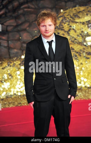 Berlino, Germania. Il 9 dicembre 2013. Ed Sheeran assiste la premiere europeo di 'The Hobbit: la desolazione di Smaug" di Berlino./picture alliance Credit: dpa picture alliance/Alamy Live News Foto Stock