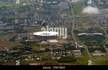 Brasilia, Brasile. Decimo Dec, 2013. Il 'Stadion Nacional Mane Garrincha' è raffigurato in Brasilia, Brasile, 10 dicembre 2013. Foto: Marcus Brandt/dpa/Alamy Live News Foto Stock