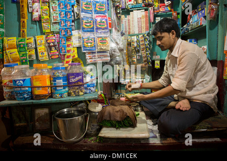 Negoziante a Calcutta (Kolkatata), India. Foto Stock