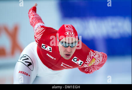 Berlino, Germania. 07Th Dec, 2013. In Russia la Dmitry Lobkov durante l'ISU di pattinaggio di velocità di Coppa del Mondo a Berlino, Germania, 07 dicembre 2013. Foto: Thomas Eisenhuth/dpa/Alamy Live News Foto Stock