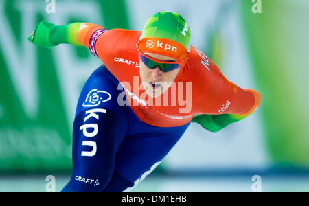 Berlino, Germania. 07Th Dec, 2013. Nei Paesi Bassi il Ireen Wuest durante l'ISU di pattinaggio di velocità di Coppa del Mondo a Berlino, Germania, 07 dicembre 2013. Foto: Thomas Eisenhuth/dpa/Alamy Live News Foto Stock