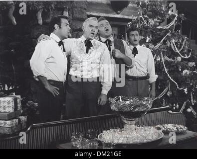 LORNE GREENE Pernell Roberts, Dan Blocker, e Michael Landon.Gabrielle.fornito da foto, inc.(Immagine di credito: © fornito dal mondo foto, Inc/Globe foto/ZUMAPRESS.com) Foto Stock