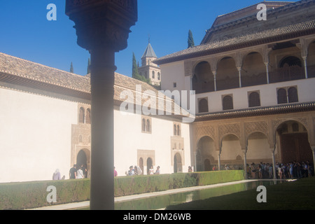 All'interno del palazzo Nasrid entro l'Alhambra di Granada, Andalusia, Spagna Foto Stock