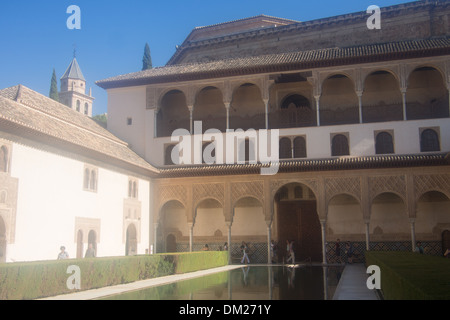 All'interno del palazzo Nasrid entro l'Alhambra di Granada, Andalusia, Spagna Foto Stock