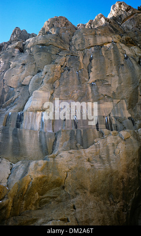 Dario I (il grande)'s iscrizione multilingue a Behistun, Iran 690203 028 Foto Stock