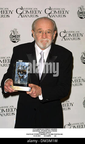 Apr. 22, 2001 - 15TH AMERICAN COMEDY AWARDS.Gli Universal Studios di Hollywood.GEORGE CARLIN. FITZROY BARRETT / 4-22-2001 K21638FB (D)(Immagine di credito: © Globo foto/ZUMAPRESS.com) Foto Stock