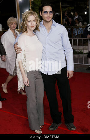 Apr. 17, 2002 - Los Angeles, California - IL RE dello SCORPIONE.PREMIERE A AMPHITHEATE universale.Los Angeles, CA.Jennie Garth e il marito Peter Facinelli. FITZROY BARRETT / 4-17-2002 K24625FB (D)(Immagine di credito: © Globo foto/ZUMAPRESS.com) Foto Stock