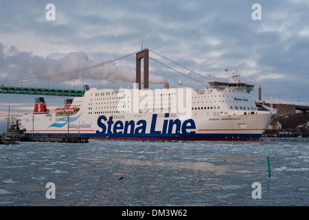 L'enorme ro/pax-FERRY M/V Stena Germanica arriva a Göteborg da Kiel. Foto Stock