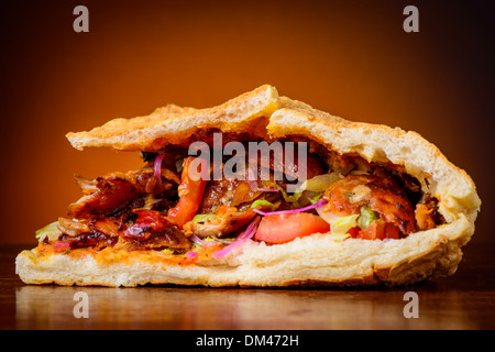 Ancora con la vita in casa tradizionale bagno turco Döner Kebab Foto Stock