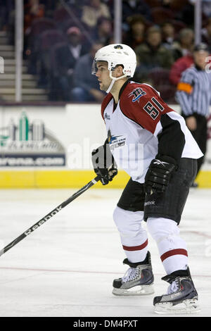 26 Febbraio 2010: il Lago Erie Monsters Tom Fritsche (51) durante la American Hockey League tra il Syracuse Crunch e il Lago Erie Monsters giocato al dall'Arena Quicken Loans in Cleveland, OH. Il Crunch sconfitto i mostri 3-2..Mandatory Credit: Frank Jansky / Southcreek globale di credito (Immagine: © Frank Jansky/Southcreek globale/ZUMApress.com) Foto Stock