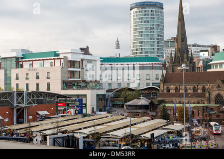 Birmingham mercato all'aperto e Bullring in luce della sera, Birmingham, Inghilterra, Regno Unito Foto Stock