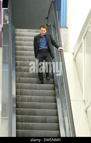 Dic. 16, 2002 - Hollywood, CALIFORNIA, STATI UNITI - K28055FB ..Michael J. Fox onorato con una stella su .Hollywood Walk of Fame. HOLLYWOOD, CA. .12/16/2002 .. FITZROY BARRETT / 2002 .Michael J. Fox(Immagine di credito: © Globo foto/ZUMAPRESS.com) Foto Stock