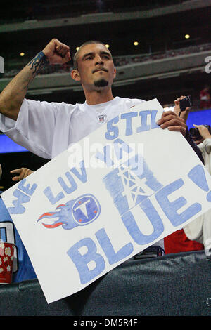 Nov. 23, 2009 - Houston, Texas, Stati Uniti - 23 Novembre 2009: Titans fan mostrano il loro spirito come i Texans prendere su Tennessee Titans al Reliant Stadium di Houston, TX. Credito - Diana L. Porter / Southcreek globale. (Credito Immagine: © Southcreek globale/ZUMApress.com) Foto Stock