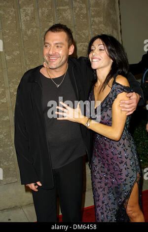 Dic. 18, 2001 - Black Hawk Down.PREMIERE A Academy of Motion Picture TEATRO LA..TOM SIZEMORE & DATA Heidi Fleiss. FITZROY BARRETT / 12-18-2001 K23704FB (D)(Immagine di credito: © Globo foto/ZUMAPRESS.com) Foto Stock