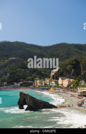 Spiaggia, Monterosso al Mare, Cinque Terre Provincia della Spezia, Liguria, Italia Foto Stock