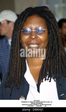 Luglio 30, 2001 - gara ratto.PREMIERE AL CINEPLEX ODEON CENTURY PLAZA CA..Whoopi Goldberg. FITZROY BARRETT / 7-30-2001 K22579FB (D)(Immagine di credito: © Globo foto/ZUMAPRESS.com) Foto Stock