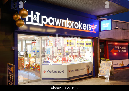 H & T Pawnbrokers shop in Coventry city centre Foto Stock