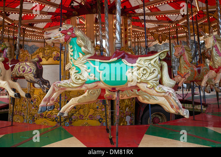 Un cavallo su un Merry Go Round Foto Stock