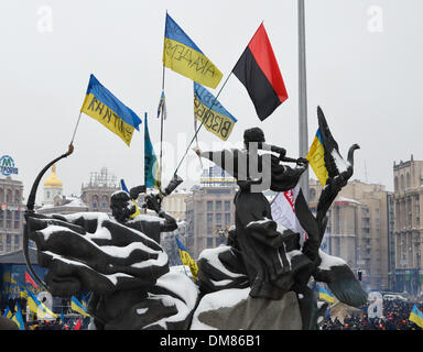 Continua la protesta di massa nella capitale ucraina Foto Stock