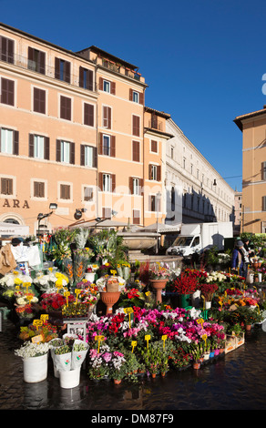 Campo de' Fiori mercato nel centro storico di Roma, lazio, Italy Foto Stock