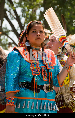 La nazione Mohawk di Kahnawake comunità native sulla riva sud del San Lorenzo in Québec Canada celebra Pow Wow Foto Stock