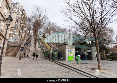 Stazione della funicolare di Montmartre stazione in Parigi Foto Stock