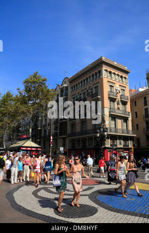 I mosaici di Joan Miro, Las Ramblas, Barcelona, Spagna, Europa Foto Stock