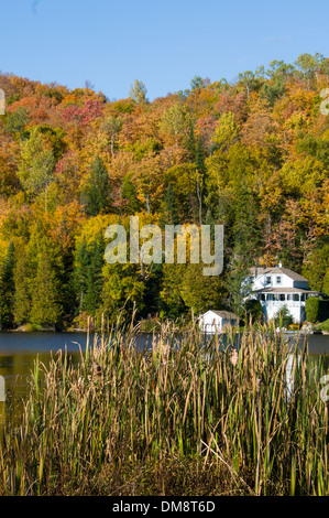 Lac-des-seize-iles Laurentians Québec Canada Foto Stock