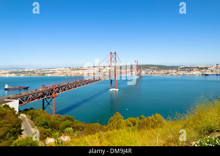 Il Ponte 25 de Abril, Lisbona, Portogallo, Europa Foto Stock