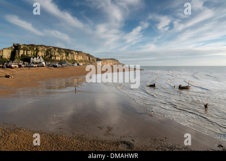 Barche da pesca allo Stade beach. Hastings Foto Stock