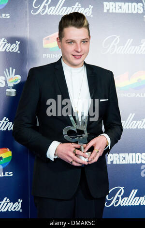 Madrid, Spagna. 12 Dic, 2013. John Newman pone durante il photocall nel '40 Principales Awards 2013" a Madrid, Spagna, giovedì 12 dicembre 2013.Foto: Oscar Gonzalez/NurPhoto Credito: Oscar Gonzalez/NurPhoto/ZUMAPRESS.com/Alamy Live News Foto Stock