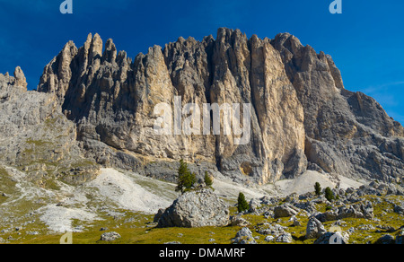 Paesaggio panorama a Dolomiti nelle montagne delle Alpi con Odle Foto Stock