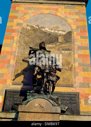 La statua di Guglielmo Tell e figlio, Altdorf, Uri, Svizzera Foto Stock