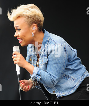 Emeli Sande V Festival 2012 tenutasi a Weston Park - Prestazioni - Giorno Due Staffordshire Inghilterra - 19.08.12 Foto Stock