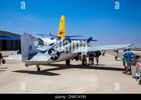 Grumman F4f Wildcat in corrispondenza delle ali su Camarillo Airshow Camarillo in California nel mese di agosto del 2011 Foto Stock