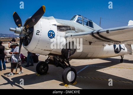 Grumman F4F wildcat in corrispondenza delle ali su Camarillo Airshow Camarillo in California nel mese di agosto del 2011 Foto Stock