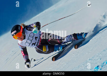 St Moritz, Svizzera. Xiv Dic, 2013. Leanne Smith degli Stati Uniti durante la Audi FIS Coppa del Mondo di Sci Alpino Super G gara il 14 dicembre 2013 a St Moritz, Svizzera. Credito: Mitchell Gunn/ESPA/Alamy Live News Foto Stock