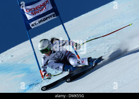 St Moritz, Svizzera. Xiv Dic, 2013. Stefanie Koehle dell'Austria durante l'Audi FIS Coppa del Mondo di Sci Alpino Super G gara il 14 dicembre 2013 a St Moritz, Svizzera. Credito: Mitchell Gunn/ESPA/Alamy Live News Foto Stock