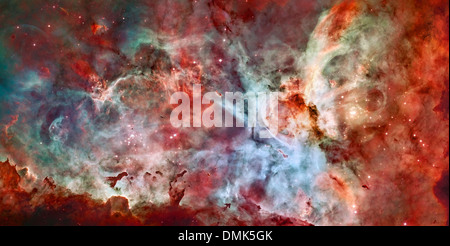 Carina Nebula. Gli elementi di questa immagine fornita dalla NASA. Rosso, verde, blu e viola i colori. Foto Stock