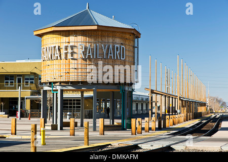 Water Tower, Santa Fe Railyard, Santa Fe, New Mexico USA Foto Stock