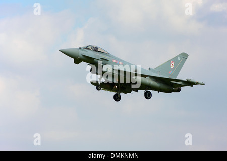 Eurofighter Typhoon FGR4 ZK328 BS in atterraggio a RAF Conningsby Foto Stock