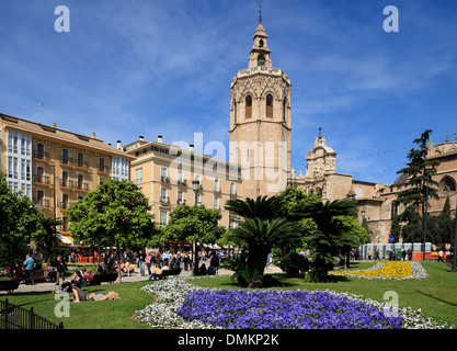 Plaza de la Reina con Torre Miguelete, Cattedrale di Valencia, Spagna, Europa Foto Stock
