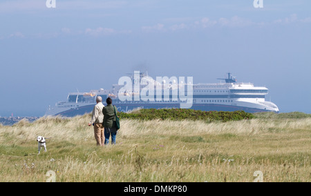 Una linea di colore classe SuperSpeed ro/pax ferry off Hirtshals. Foto Stock