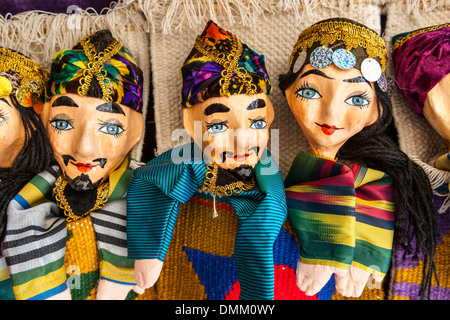 Colorate marionette a mano per la vendita, Bukhara, Uzbekistan Foto Stock