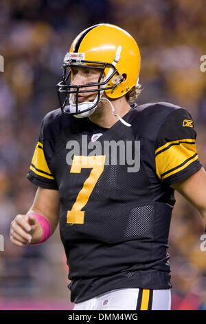 04 ottobre 2009: Pittsburgh Steelers quarterback Ben Roethlisberger (7) durante la NFL partita di calcio tra San Diego Chargers e Pittsburgh Steelers a Heinz Field di Pittsburgh, in Pennsylvania. Lo Steelers ha sconfitto i caricatori 38-28. (Credito Immagine: © Southcreek globale/ZUMApress.com) Foto Stock