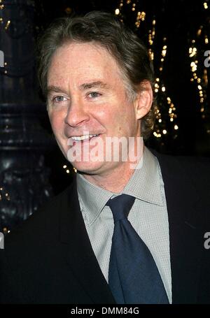 Nov. 20, 2002 - Beverly Hills, IN CALIFORNIA, STATI UNITI D'AMERICA - Kevin Kline -..L'IMPERATORE DEL CLUB - PREMIERE -.Samuel Goldwyn Theatre, Beverly Hills, CA -.novembre 20, 2002 -. NINA PROMMER/ 2002 K27250NP(Immagine di credito: © Globo foto/ZUMAPRESS.com) Foto Stock