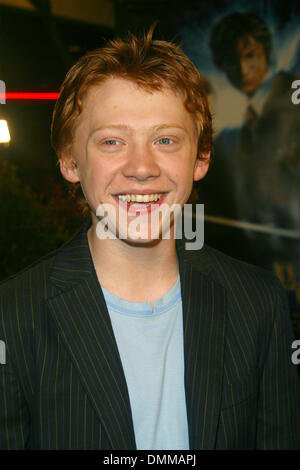 Nov. 16, 2002 - Los Angeles, California, Stati Uniti d'America - Rupert Grint -..HARRY POTTER - WB PREMIERE -.MANN VILLAGE THEATRE, Westwood, CA -.novembre 14, 2002 -. NINA PROMMER/ 2002 K27167NP(Immagine di credito: © Globo foto/ZUMAPRESS.com) Foto Stock