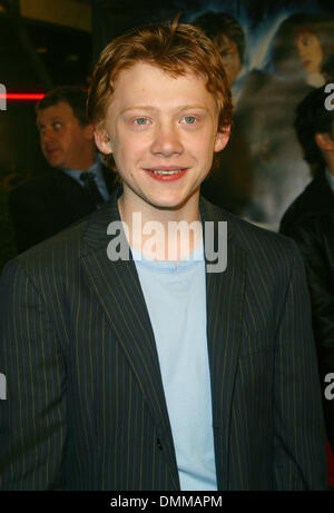 Nov. 16, 2002 - Los Angeles, California, Stati Uniti d'America - Rupert Grint -..HARRY POTTER - WB PREMIERE -.MANN VILLAGE THEATRE, Westwood, CA -.novembre 14, 2002 -. NINA PROMMER/ 2002 K27167NP(Immagine di credito: © Globo foto/ZUMAPRESS.com) Foto Stock